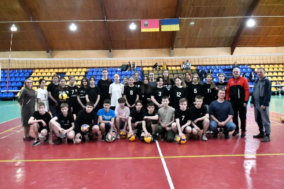 День народження волейбольної школи Славутича: Святковий турнір фото №4