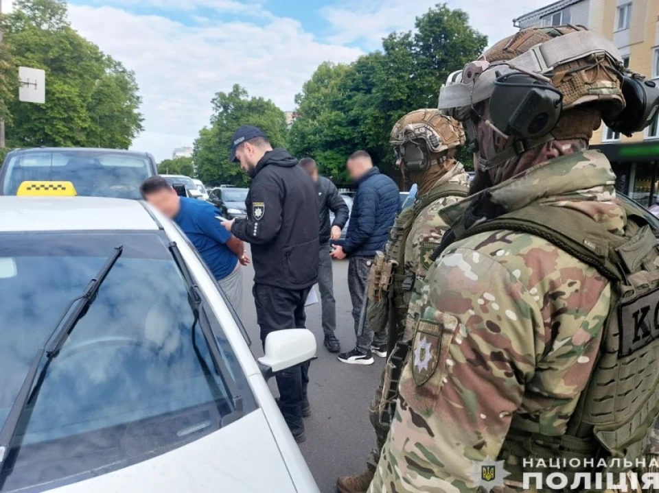 Поліція Чернігівщини затримала торгівця боєприпасами та вибухівкою фото №5