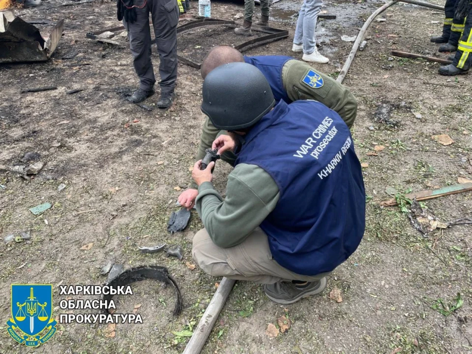 Чергові ворожі атаки на житлові квартали Харкова: 20 постраждалих, серед них троє дітей фото №3