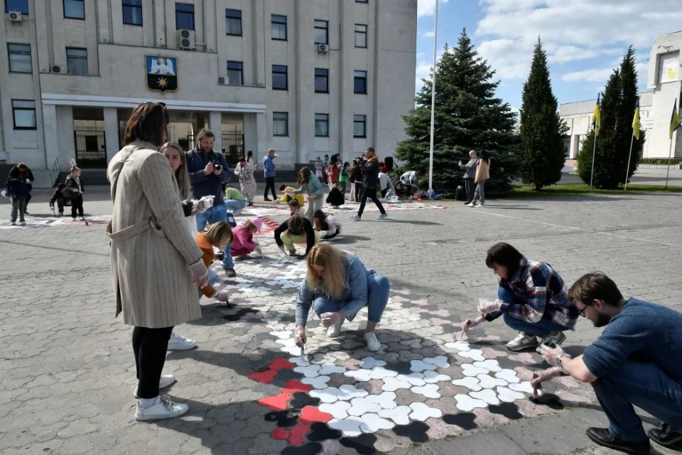 День вишиванки у Славутичі: Об'єднання традицій та вшанування героїв фото №24