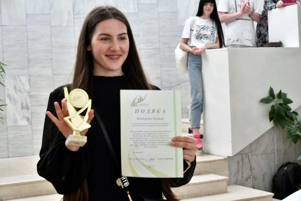 Ми – Українці! Нагородження обдарованих та талановитих дітей Славутича фото №16
