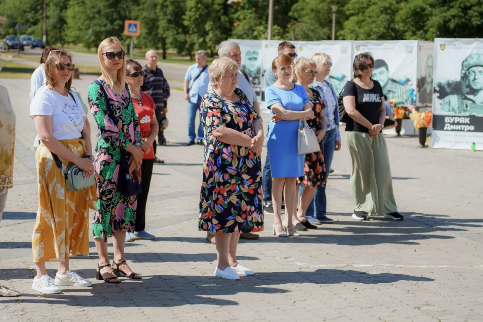 Славутич дякує: родини загиблих Героїв отримали відзнаки «Почесний громадянин міста» (фото) фото №59