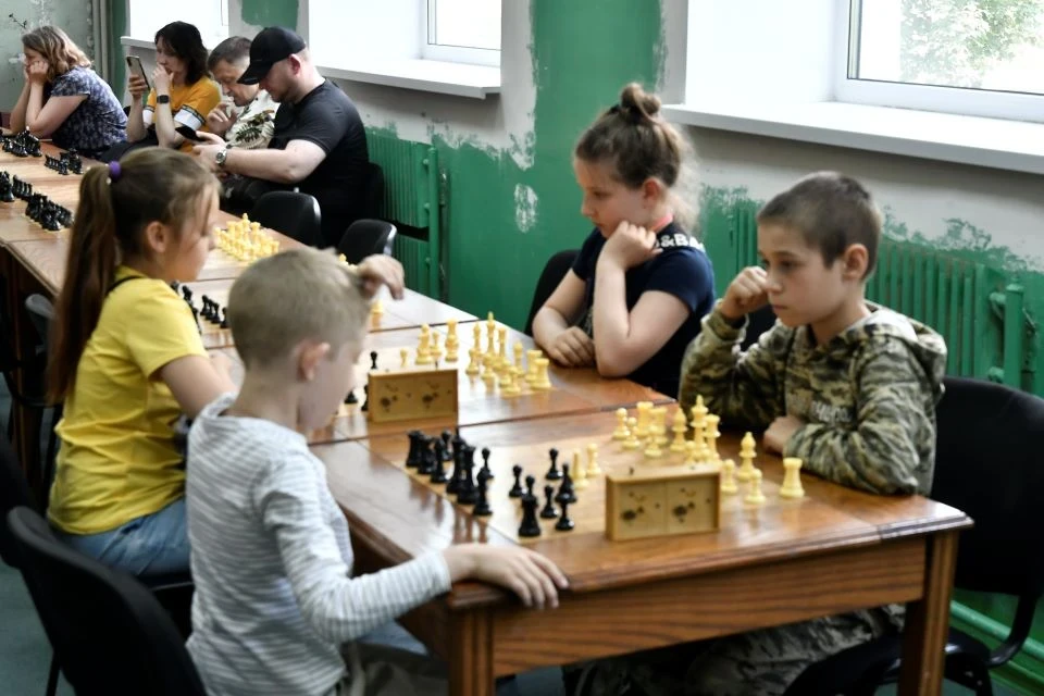 У Славутичі відбувся турнір із шахів (фоторепортаж) фото №6