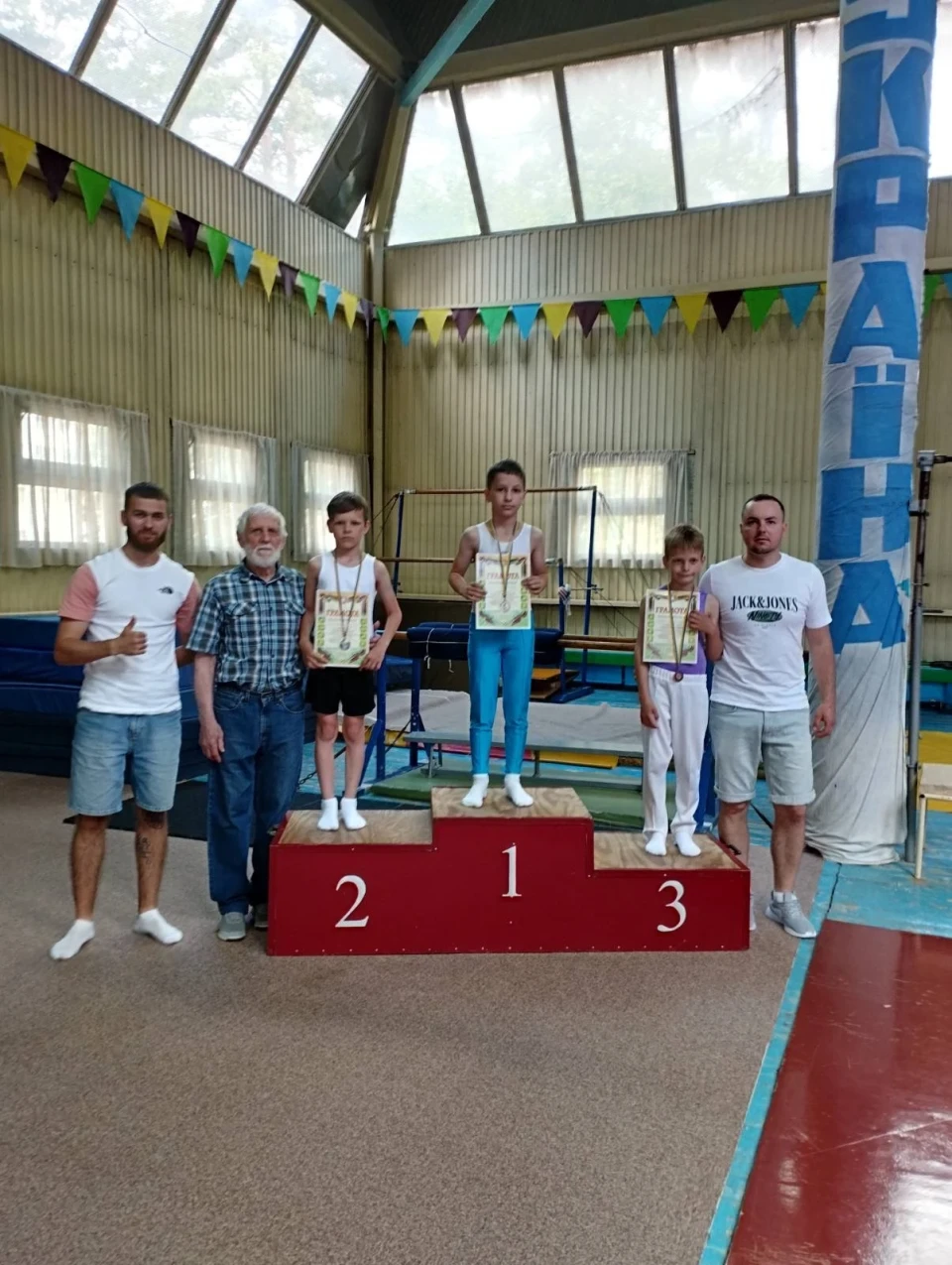 Відкритий чемпіонат КДЮСШ зі стрибків на батуті у Славутичі фото №7