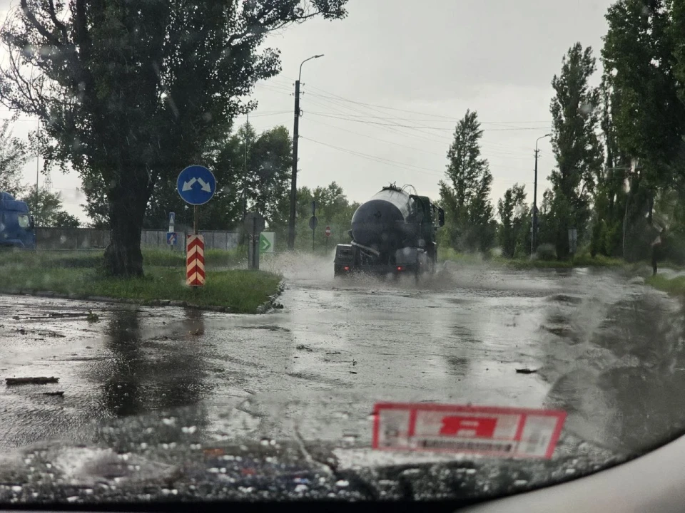 Шалена та страшна: Злива у Чернігові 11 червня 2024 року фото №2