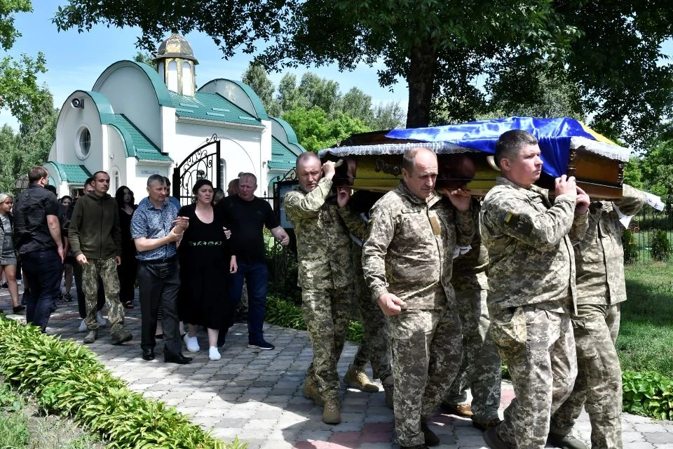 Славутич попрощався з захисником Владиславом Давиденко фото №32