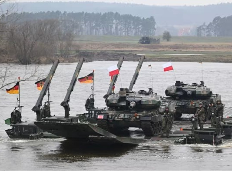 ЄС готує план швидкого перекидання військової техніки у разі війни