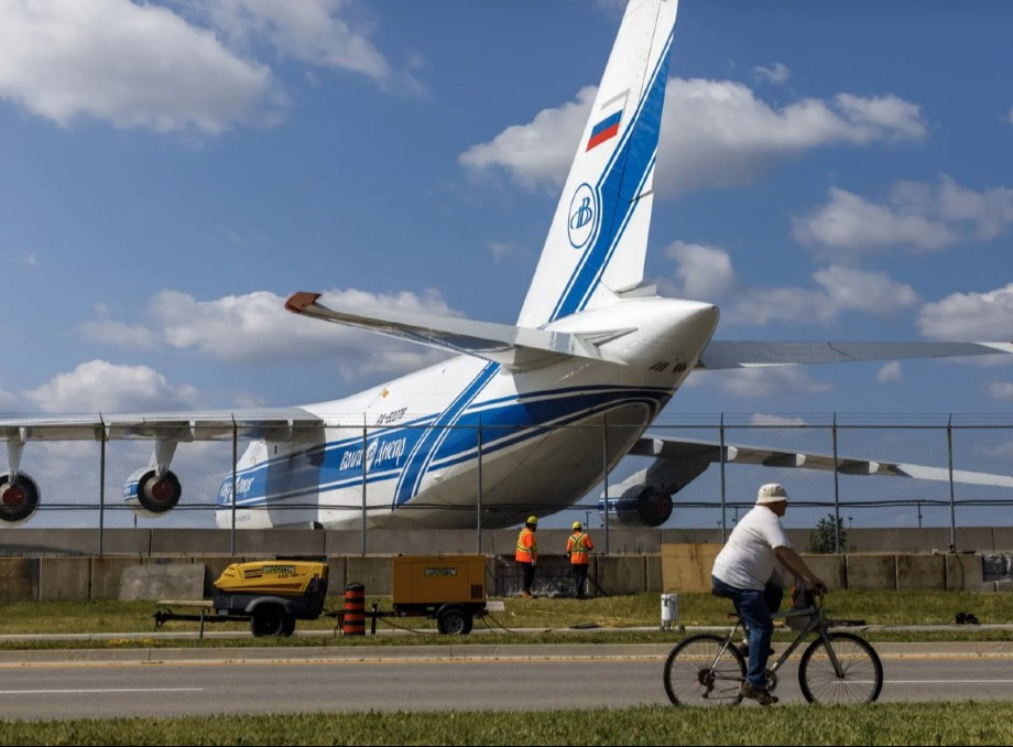 Захоплений у Канаді російський літак Ан-124 можуть передати Україні