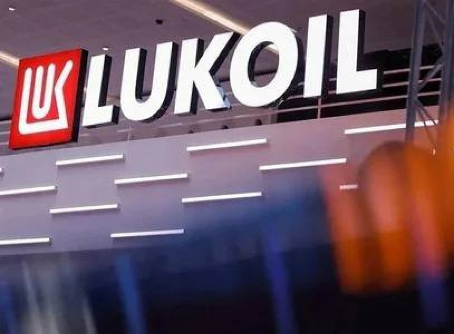 «Лукойл» заявив про форс-мажор на найбільшому нафтовому родовищі Іраку — Reuters