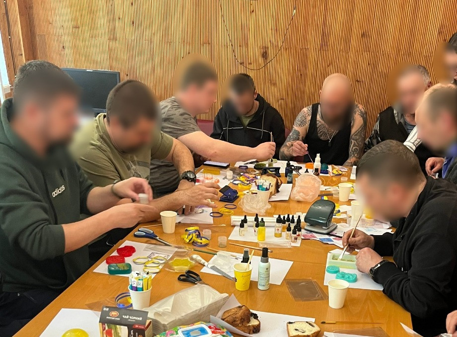 Арттерапія для військових: миловаріння як шлях до відновлення