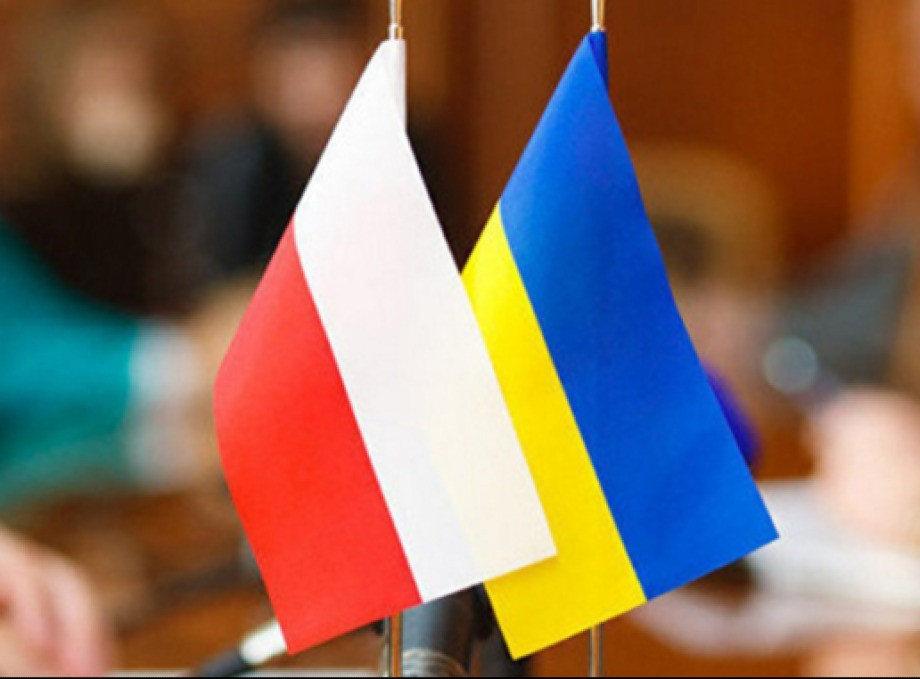 Bloomberg: підтримка Польщею українців дає тріщину у небезпечний момент