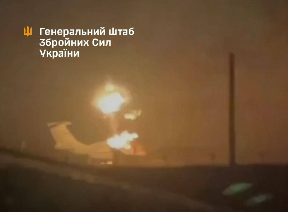 Генштаб підтвердив масовані удари по стратегічних об’єктах у росії: пошкоджено заводи, нафтотермінал і великий десантний корабель