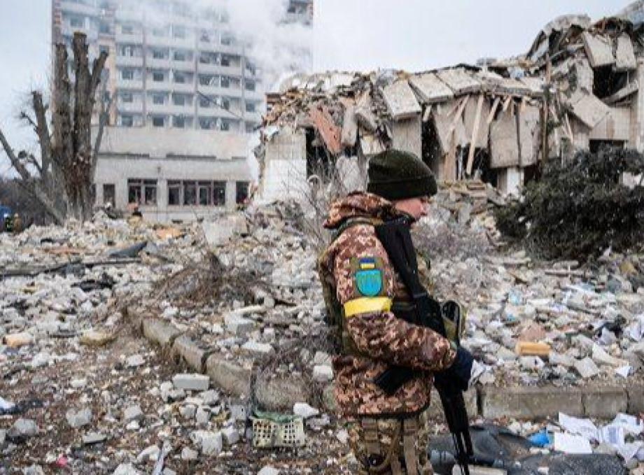 Макрон припустив, що мир в Україні може бути досягнутий до 2027 року