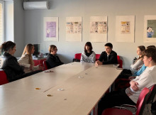 У Славутичі на English Club молоді розповіли про гранти для власних проєктів