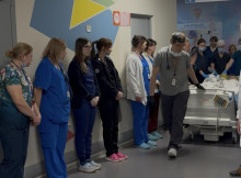 13-річний Іван врятував чотирьох людей: в "Охматдиті" провели коридор пошани для юного донора