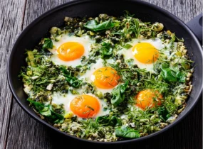 Зелена шакшука: Оригінальний рецепт для смачного та корисного сніданку