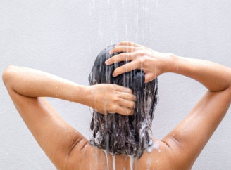 «Темний душ»: новий ритуал для спокою, гармонії та глибокого сну