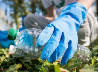 У Славутичі триває благодійний захід до Всесвітнього дня прибирання
