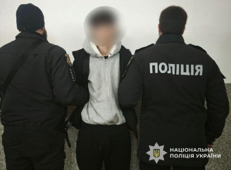 У Дніпрі підлітки напали на військовослужбовця: пораненого госпіталізували у тяжкому стані