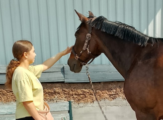Перший день літа для дітей Славутича — поїздка на кінну базу