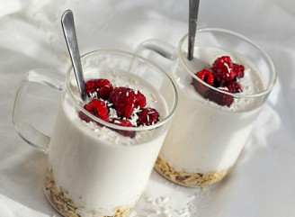 Домашній йогурт із двох інгредієнтів