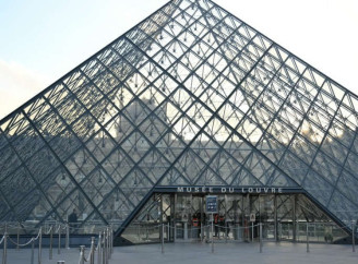 У Франції викрили масштабну схему з квитками до Лувру: затримано працівників і гідів