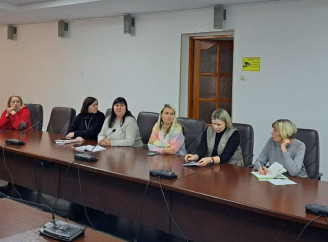 У Славутичі розглянули ключові питання на засіданні виконкому та відзначили працівників місцевого самоврядування