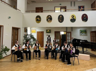 У Славутичі відбувся святковий концерт: колективи підтвердили та оримали звання «народний» та «зразковий»