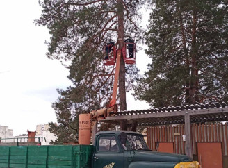 У Славутичі відновили освітлення біля дитячої гірки в районі котловану