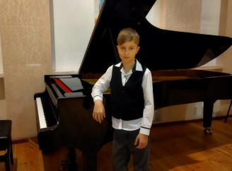 Юний піаніст зі Славутича здобув Гран-прі на міжнародному фестивалі «Step-Art»