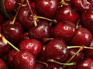 Як обрати безпечну черешню щоб не отруїтись