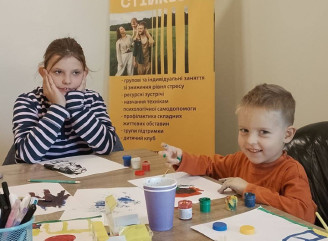 У Славутичі провели арттерапію «Внутрішнє сяйво»