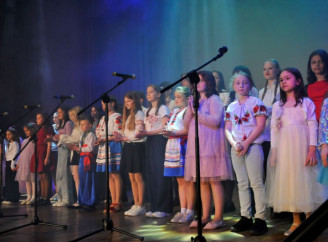 Мелодії юних сердець: Чарівний спів Славутича