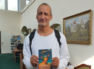 Бібліотеки Славутича отримали подарунок від Віталія Медвідя