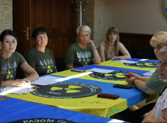 Родини полонених нацгвардійців з Чорнобиля зустрілися з представниками Коордштабу