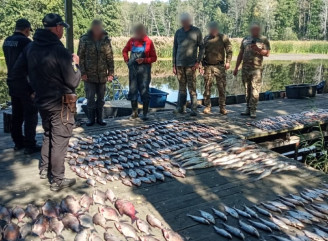 Браконьєрам, які виловили 200 кг риби в зоні відчуження, загрожує до 5 років ув’язнення