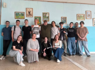 У Славутичі відбулася зустріч учнів із ветераном Ігорем Смоліним