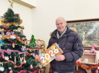 До Різдва у бібліотеках Славутича створили святкову атмосферу і отримали подарунок