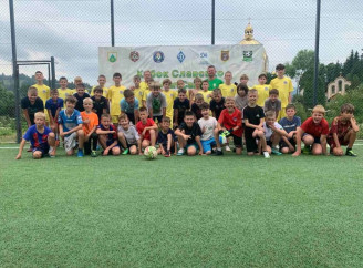 10 днів у Карпатах: юні футболісти Славутича провели спортивні збори в Славському