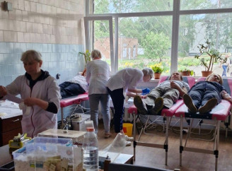 У Славутицькій міській лікарні 54 донори здали кров під час благодійної акції