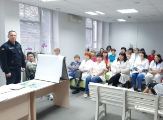 У Славутичі медичним працівникам провели навчання з мінної безпеки