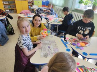 У Славутичі для дітей провели арттерапію перед Великоднем