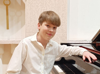 Юний піаніст зі Славутича здобув перемогу на міжнародному конкурсі "Splash Stars"
