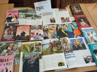 У Славутичі відкрили книжкову виставку до Дня молоді