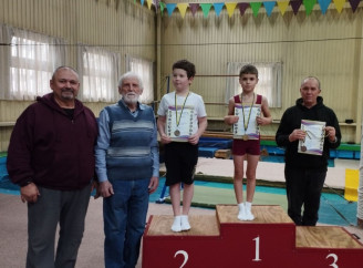 У Славутичі відбувся відкритий чемпіонат зі стрибків на батуті: спортсмени здобули низку перемог