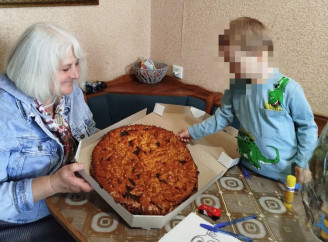 У Славутичі до Дня сім’ї провели арттерапевтичний захід «Родинне дерево мрій»