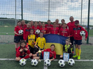 Дівчата зі Славутича — чемпіонки Київщини з футзалу!