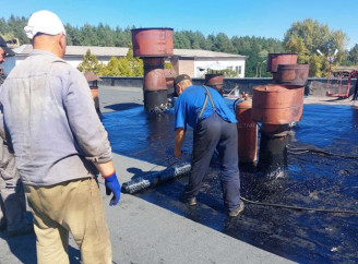 У Славутичі відремонтували аварійне приміщення для комунальної техніки