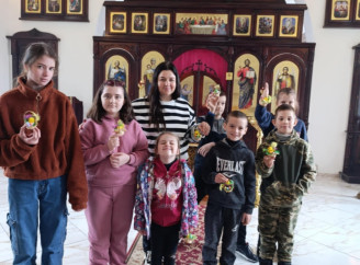 У Славутичі діти створювали великодні вироби з молитвою за Україну