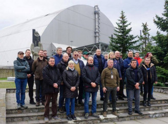 Іноземні дипломати відвідали Чорнобильську зону перед роковинами катастрофи